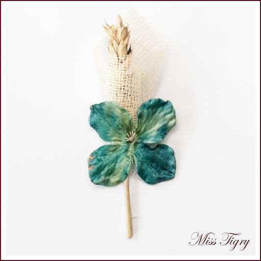 Lot de 10 boutonnières invités mariage toile rustique épi de blé et fleur satin bleu vert et or