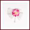 Lot de 10 boutonnières invités mariage blanche fleur fuchsia