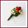 Boutonnière mariage rose rouge et bouquet blanc