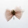 Lot de 10 boutonnières invités mariage tulle marron glacé et rose velours ivoire