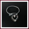 Bracelet alu guilloché et coeur strass