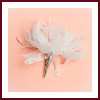 Broche fleur dentelle ivoire coeur perle nacrée