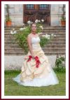 Bouquet de mariée satin et aluminium rouge et perles ivoire